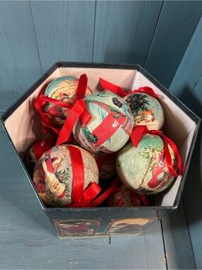 Vintage 1995 Santa Holiday Decorative Ornaments - Red, White, Green/ Santa Claus
